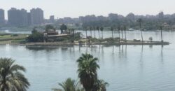 شقتان علي الكورنيش النيل مباشرة