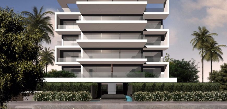 شقه دور ارضي بحديقه 135 م للبيع في ليك فيو ريزدنس