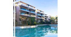 شقه دور ارضي بحديقه 135 م للبيع في ليك فيو ريزدنس