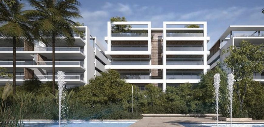 شقه دور ارضي بحديقه 135 م للبيع في ليك فيو ريزدنس