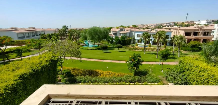 فيلا فخمة للايجار بكمبوند ليك فيو المرحلة الثانية