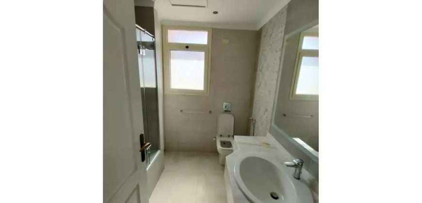 فيلا فخمة للايجار بكمبوند ليك فيو المرحلة الثانية