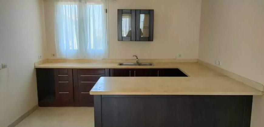 فيلا فخمة للايجار بكمبوند ليك فيو المرحلة الثانية