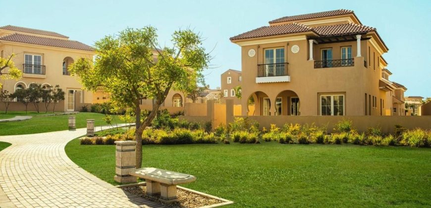 تاون هاوس كورنر 261 م بمقدم 10 % فى ارقى مشاريع هايد بارك بسعر مغري