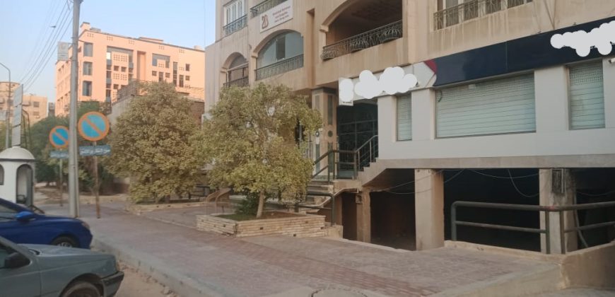 Own an investment opportunity for commercial in New Nozha building surrounded by group of banks.