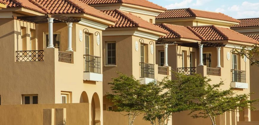 Town house at Hyde park in New Cairo for sale with 5% dp.