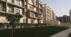 apartment for sale at Fifth Square with installments and immediate delivery.