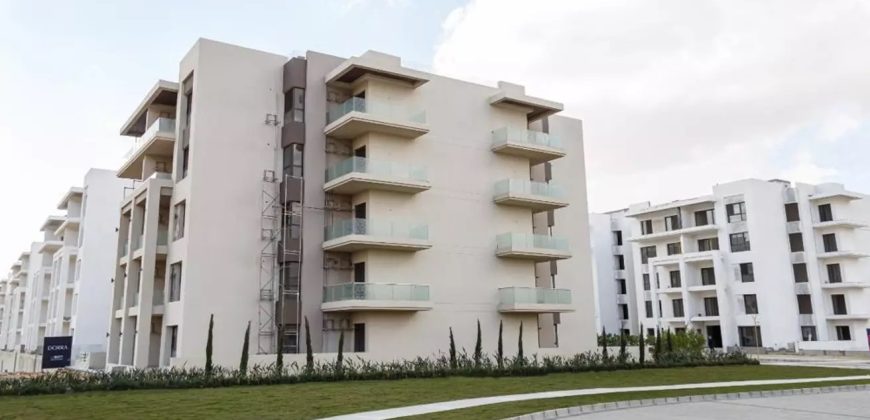 Own an fully finished apartment inn New Cairo with impressive price.