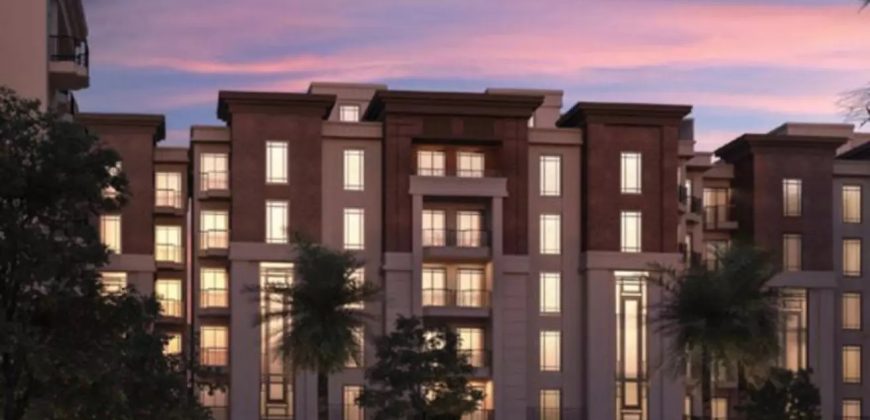 apartment for sale in New Cairo with cash discount and great view.