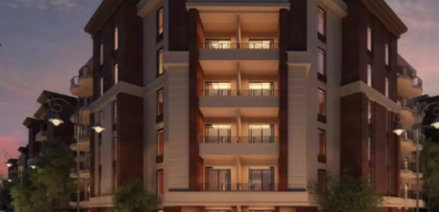 apartment for sale in New Cairo with cash discount and great view.