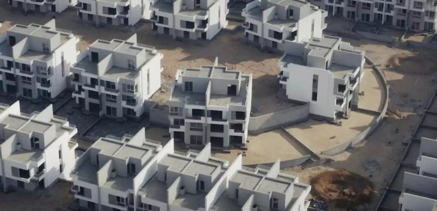 Townhouse for sale in Beta Greens over installments.