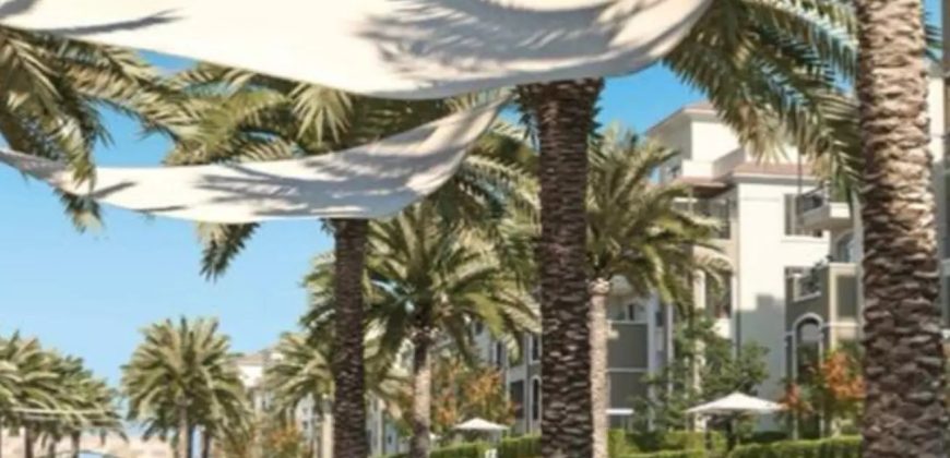 Apartment for sale with garden in New Cairo with cash discount of 25%.